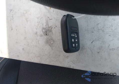 2018 Honda Clarity Plug-In Hybrid из США, поврежденный, VIN JHMZC5F10JC009226